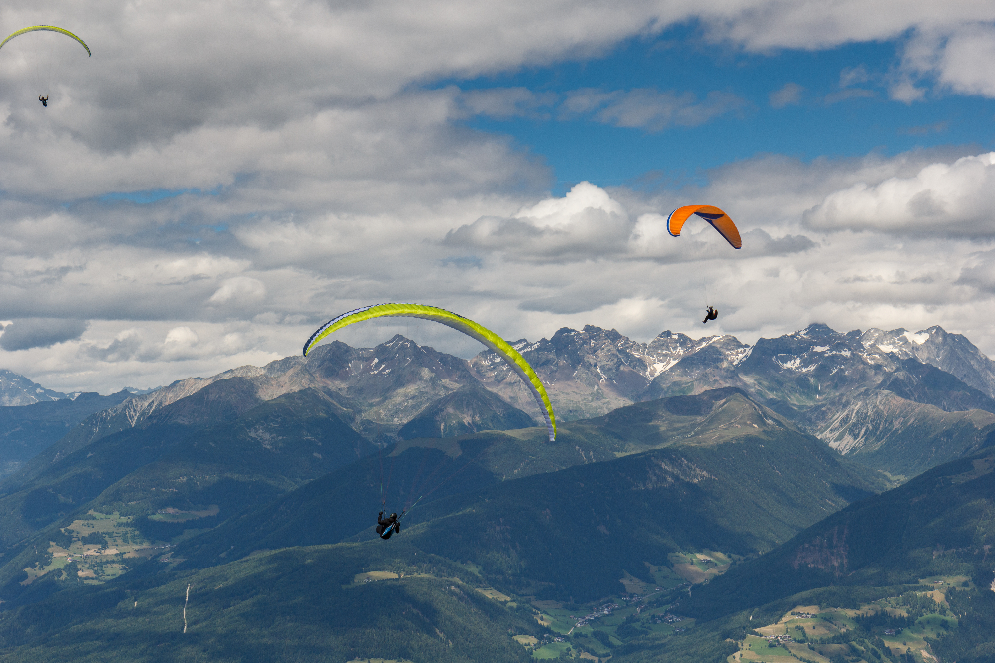 Paragliding je lahko izvrstna zabava za vso družino